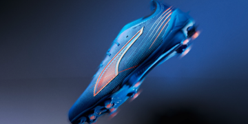 PUMA Ultra 6, kasut bola keluaran baharu yang diibaratkan serba lengkap.